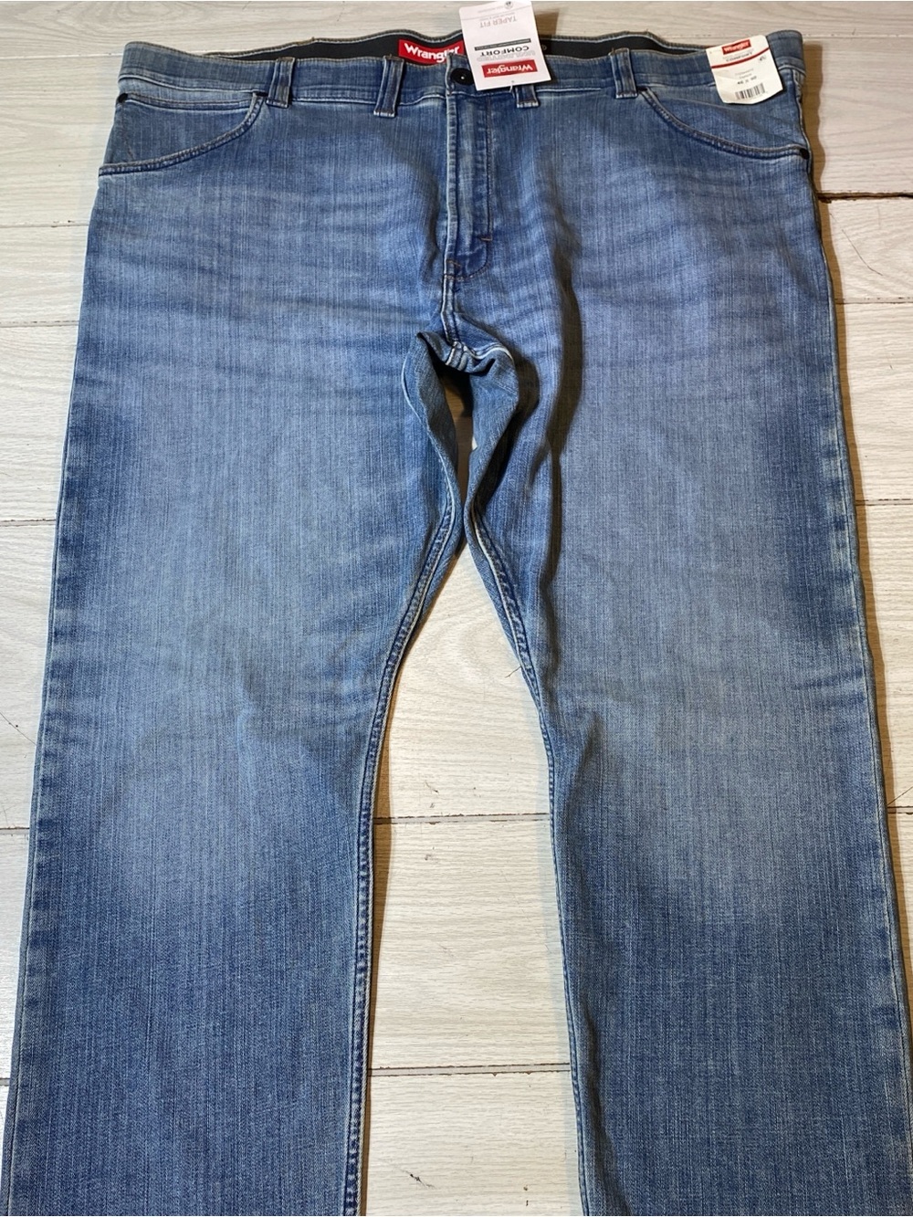 Wrangler Men’s 46/30  Unlimited Comfort Taper Fit Light Wash Jeans Flex Waist